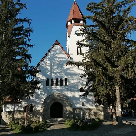 Vendeghaz A Kerekhegyi Pagonyhoz Zebegeny