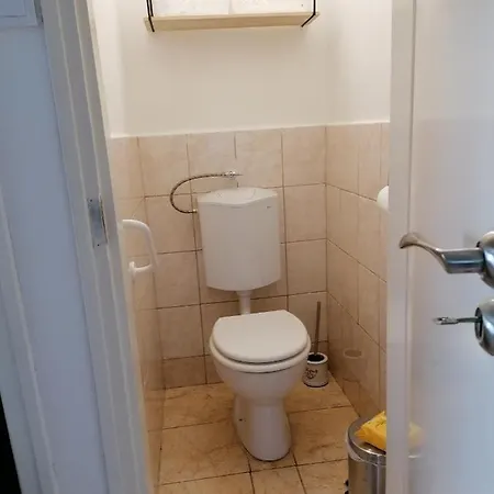 Apartment Vendeghaz A Kerekhegyi Pagonyhoz Zebegeny